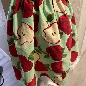 Unique Vintage Apple skirt